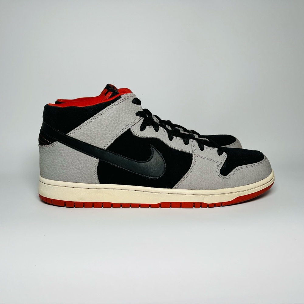 Nike Dunk Mid Pro SB Un-Supreme (314383-015) Size 13